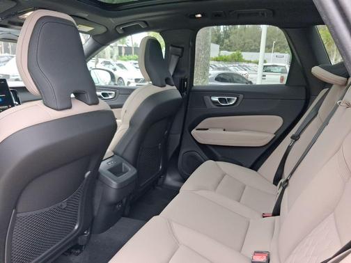 2026 Volvo XC60 B5 Core