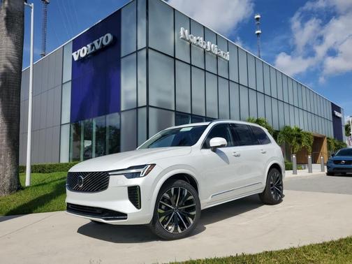 2025 Volvo XC90 B6 Plus 7-Seater