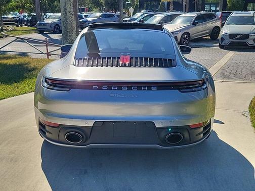 2024 Porsche 911 Carrera