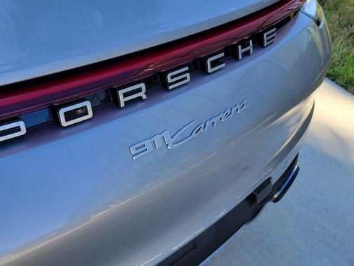2024 Porsche 911 Carrera