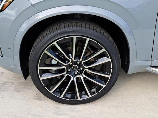 2026 Volvo XC90 B6 Ultra 7-Seater