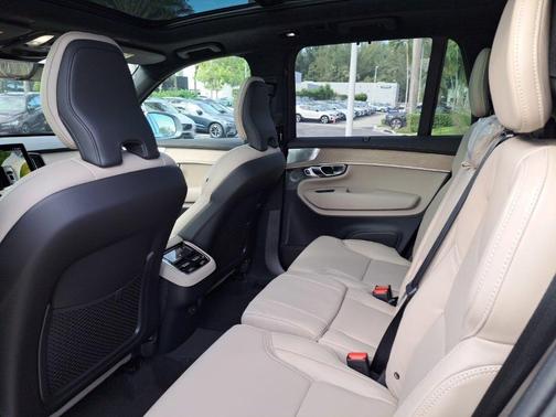 2026 Volvo XC90 B6 Ultra 7-Seater