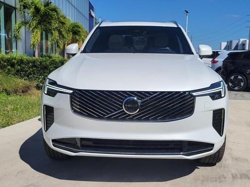 2026 Volvo XC90 B6 Plus 7-Seater