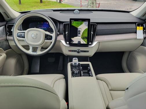 Crystal White Pearl 2026 Volvo XC90 B6 Ultra Dark Theme 7-Seater