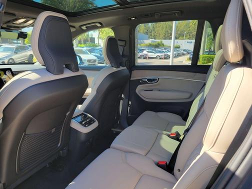 Denim Blue Metallic 2026 Volvo XC90 B6 Plus 7-Seater