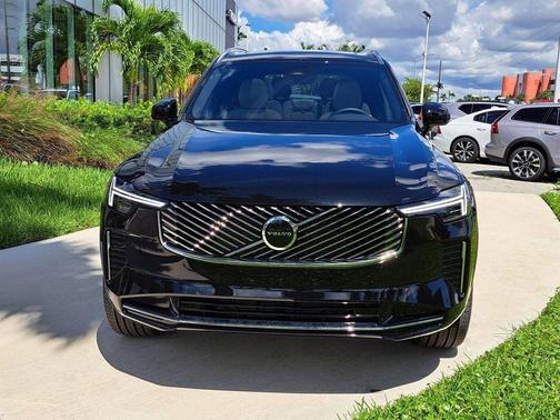 2026 Volvo XC90 B5 Core