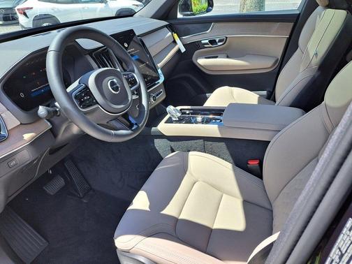 2026 Volvo XC90 B5 Core