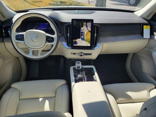 2026 Volvo XC90 B6 Ultra 7-Seater