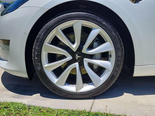 Pearl White Multi 2020 Tesla Model 3 Standard