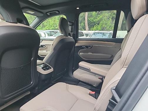 2026 Volvo XC90 B5 Ultra 6-Seater