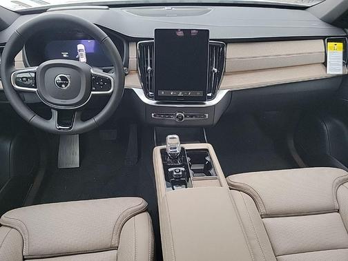 2026 Volvo XC90 B5 Ultra 6-Seater