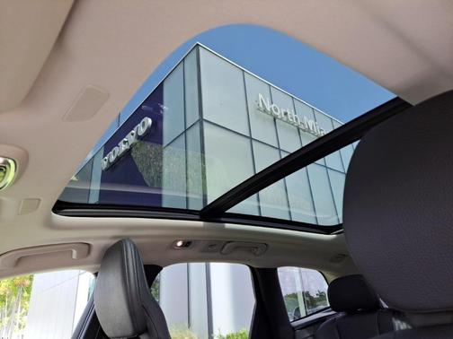 2021 Volvo XC60 T5 Momentum