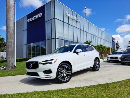 2021 Volvo XC60 T5 Momentum