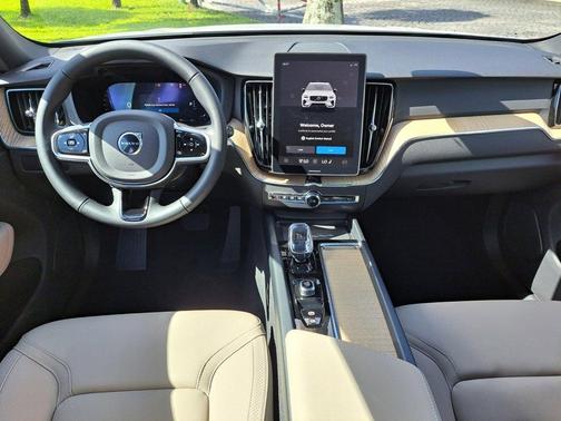 2026 Volvo XC60 B5 Core