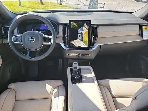 2026 Volvo XC90 B6 Ultra 7-Seater