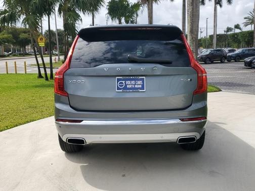 2020 Volvo XC90 T6 Inscription 7 Passenger