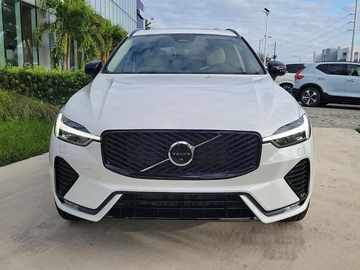 2026 Volvo XC60 B5 Ultra