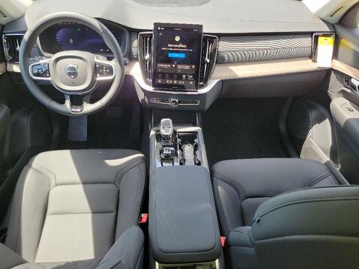 Mulberry Red 2026 Volvo XC90 B6 Plus 7-Seater