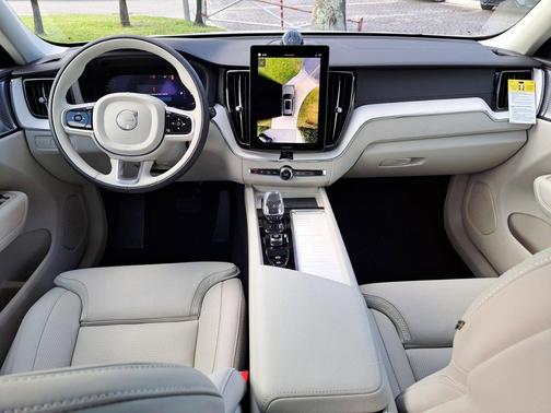 2026 Volvo XC60 B5 Ultra