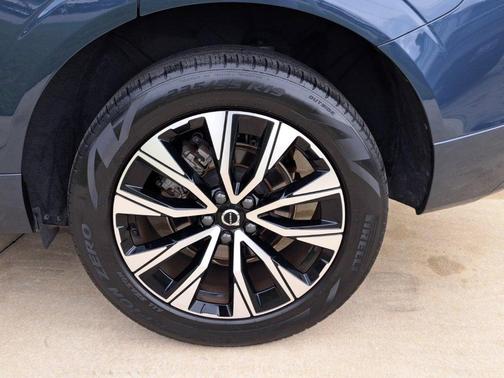 2023 Volvo XC60 B5 Core