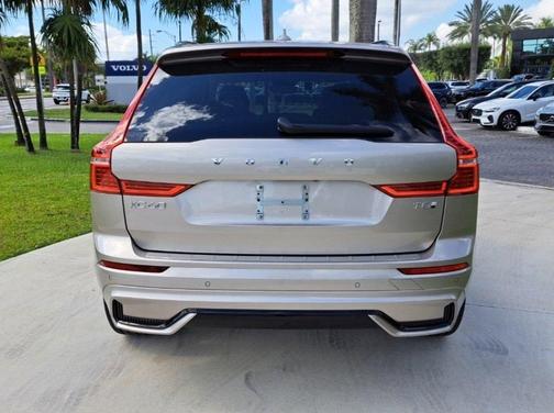 2025 Volvo XC60 Plug-In Hybrid T8 Ultra