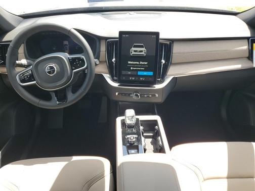 2025 Volvo XC90 Plug-In Hybrid T8 Plus 6-Seater