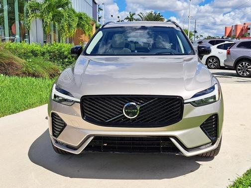 2026 Volvo XC60 B5 Ultra