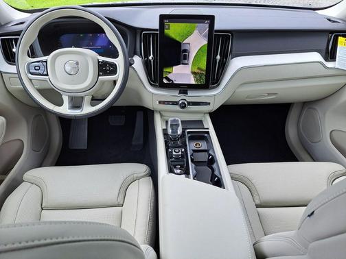 2026 Volvo XC60 B5 Ultra