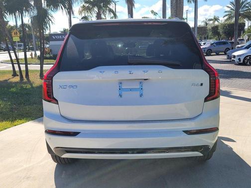 2026 Volvo XC90 B6 Ultra Dark Theme 7-Seater