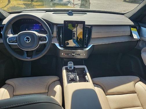 2026 Volvo XC90 B6 Ultra Dark Theme 7-Seater