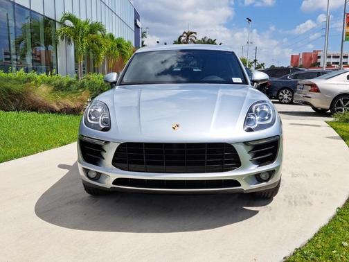 2017 Porsche Macan Base