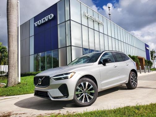 2025 Volvo XC60 B5 Plus