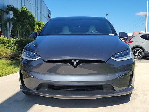 2022 Tesla Model X Base
