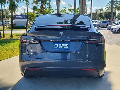 2022 Tesla Model X Base