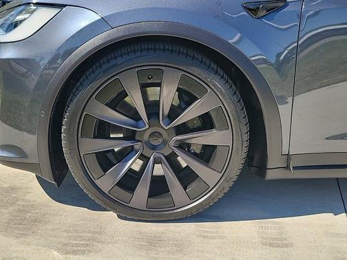 2022 Tesla Model X Base