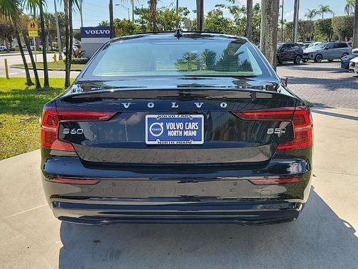 2025 Volvo S60 B5 Plus