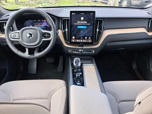 Denim Blue Metallic 2026 Volvo XC60 B5 Core