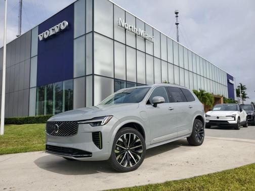2025 Volvo XC90 Plug-In Hybrid T8 Plus 7-Seater