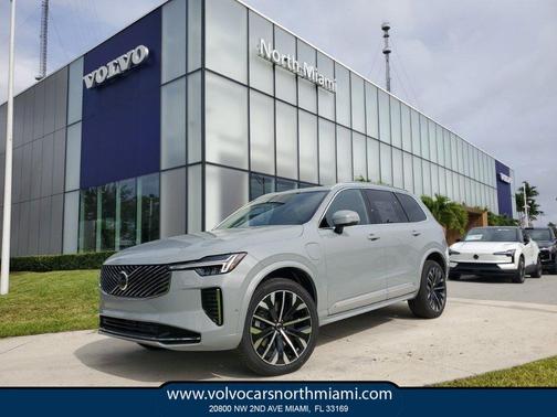 2025 Volvo XC90 Plug-In Hybrid T8 Plus 7-Seater