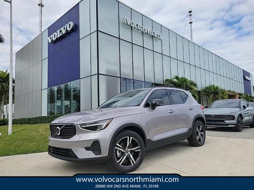 2026 Volvo XC40 B4 Core