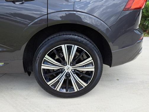 2022 Volvo XC60 B6 Inscription