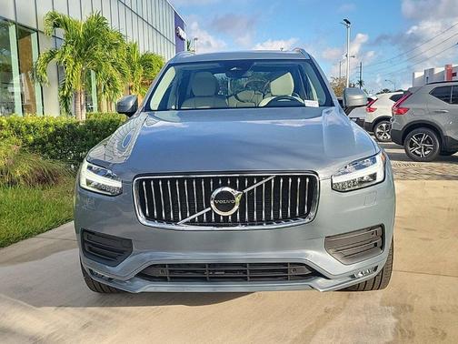 2023 Volvo XC90 B5 Core