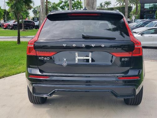 2025 Volvo XC60 B5 Plus