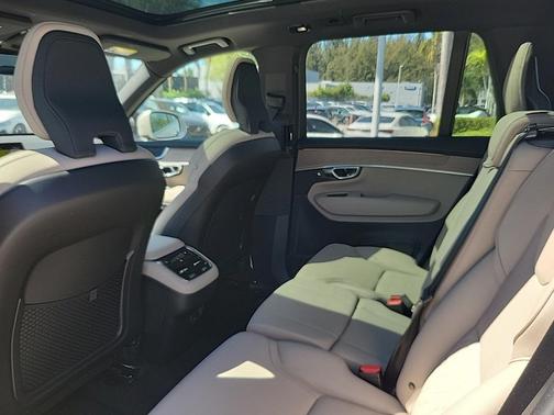 2026 Volvo XC90 B5 Plus 7-Seater