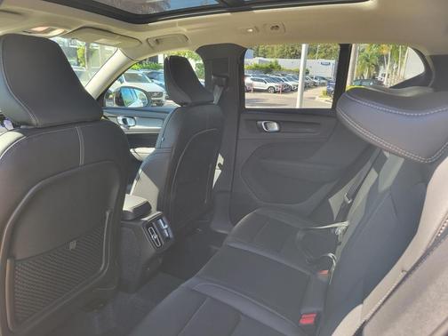 2026 Volvo XC40 B5 Plus