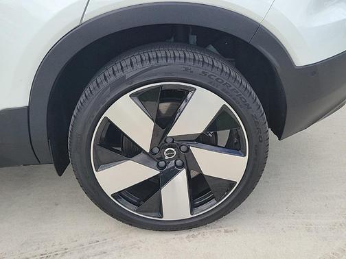 2023 Volvo C40 Recharge Pure Electric Twin Plus