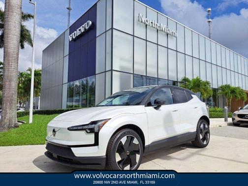 2025 Volvo EX30 Twin Motor Plus