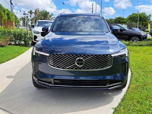 2026 Volvo XC90 B6 Plus 7-Seater