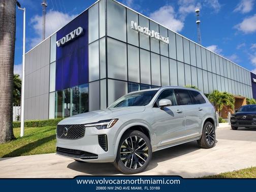 2025 Volvo XC90 B5 Core