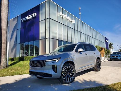 2025 Volvo XC90 Plug-In Hybrid T8 Ultra 6-Seater